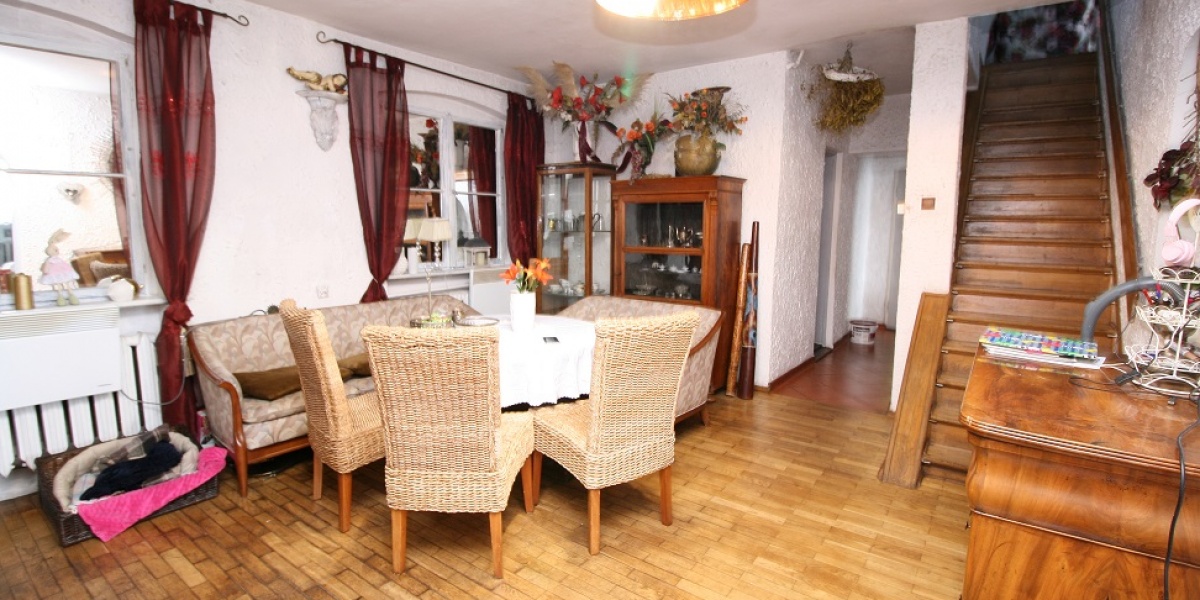 6 Rooms Rooms,2 BathroomsBathrooms,Domy,Sprzedaż,1601