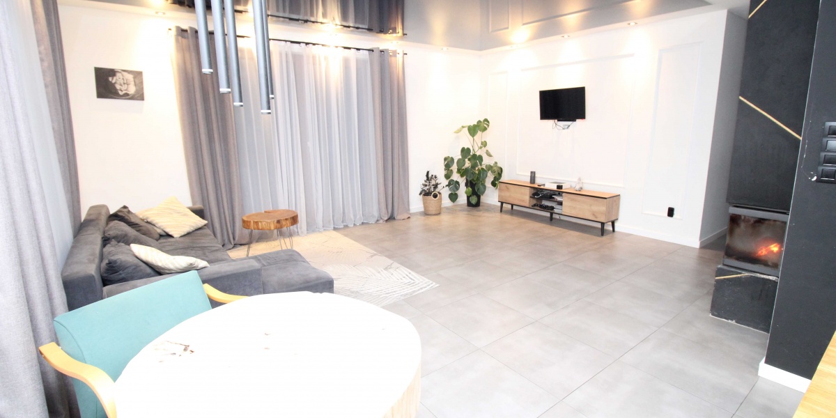 Jedlina Zdrój, Jedlina Zdrój, 3 Rooms Rooms,1 BathroomBathrooms,Domy,Sprzedaż,1826