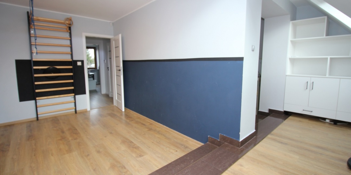 6 Rooms Rooms,3 BathroomsBathrooms,Domy,Sprzedaż,1843