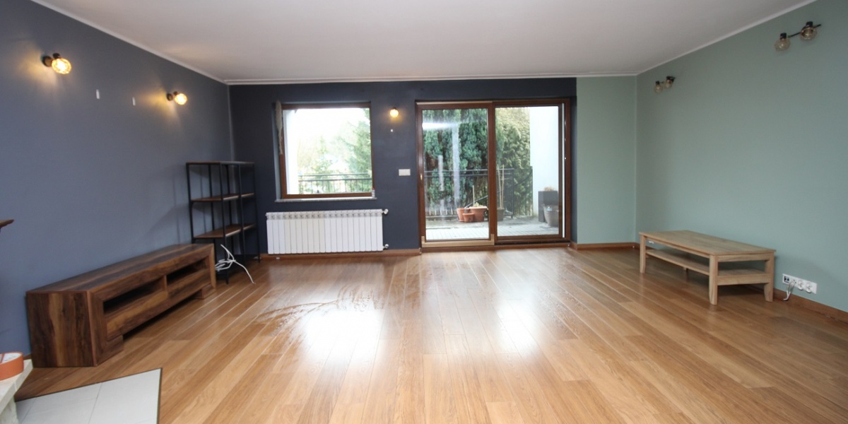 6 Rooms Rooms,3 BathroomsBathrooms,Domy,Sprzedaż,1843