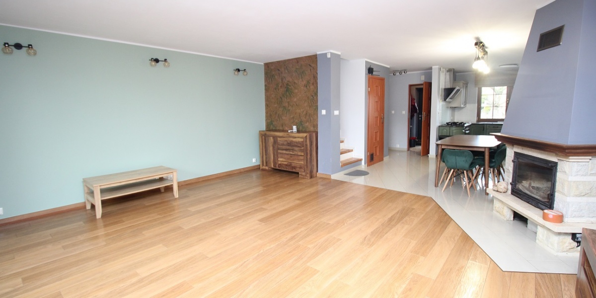 6 Rooms Rooms,3 BathroomsBathrooms,Domy,Sprzedaż,1843