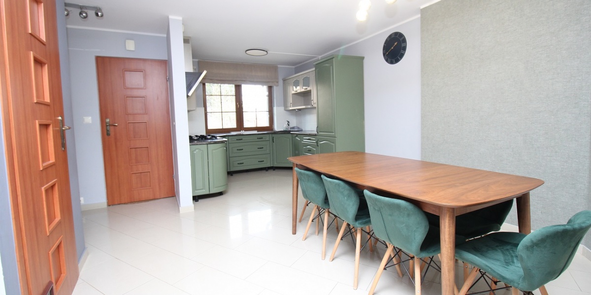 6 Rooms Rooms,3 BathroomsBathrooms,Domy,Sprzedaż,1843