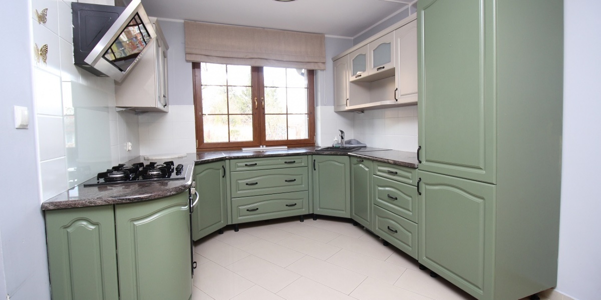 6 Rooms Rooms,3 BathroomsBathrooms,Domy,Sprzedaż,1843