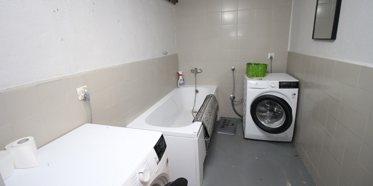 6 Rooms Rooms,3 BathroomsBathrooms,Domy,Sprzedaż,1843