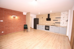 3-pokojowe mieszkanie w zadbanej kamienicy 