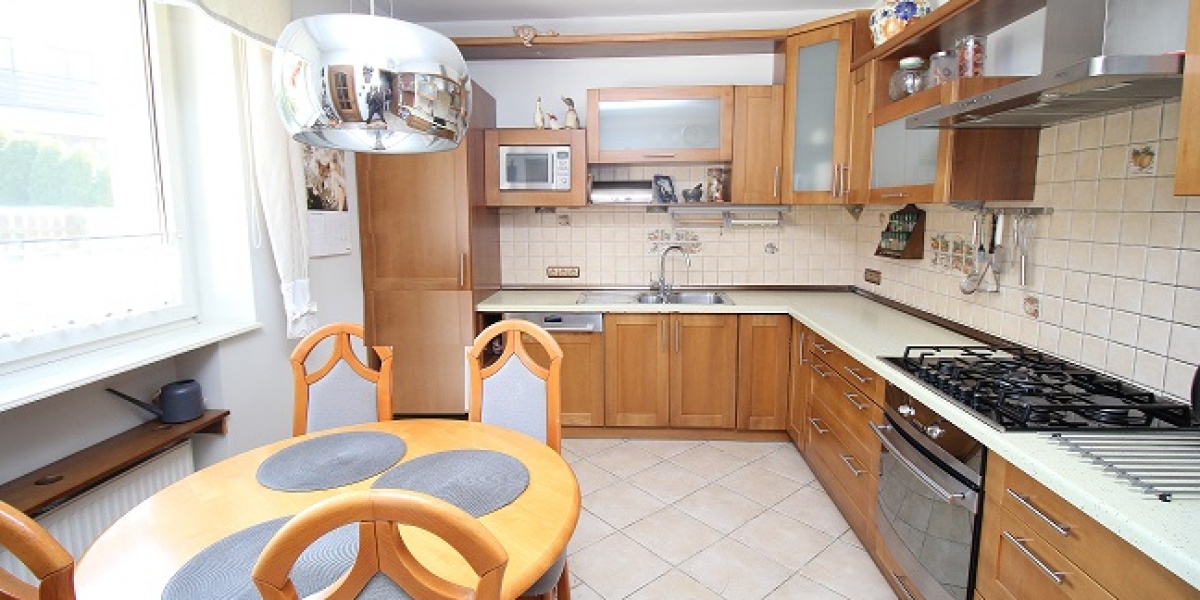 5 Rooms Rooms,2 BathroomsBathrooms,Domy,Sprzedaż,1857