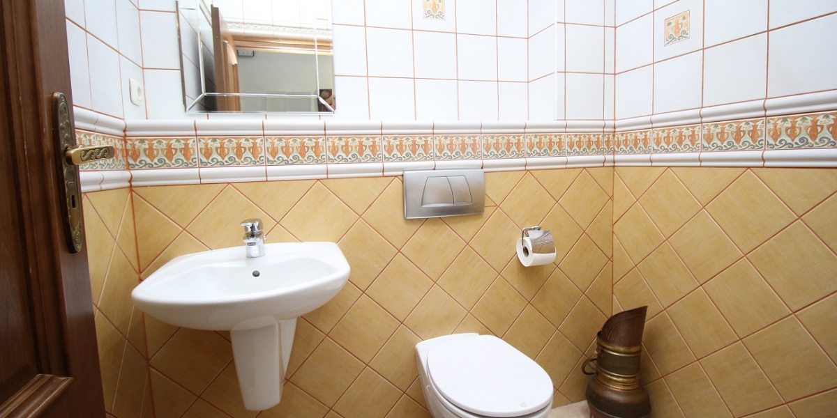 5 Rooms Rooms,2 BathroomsBathrooms,Domy,Sprzedaż,1857