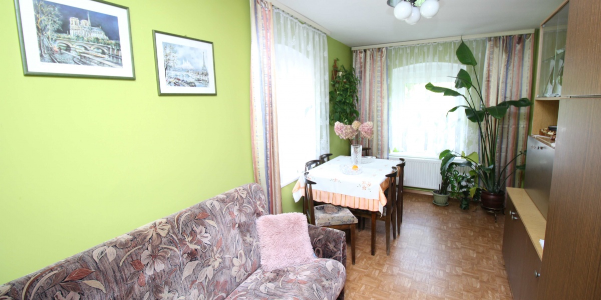 Wałbrzych, Podgórze, 8 Rooms Rooms,2 BathroomsBathrooms,Domy,Sprzedaż,Szkolna,1866
