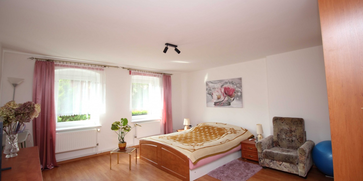 Wałbrzych, Podgórze, 8 Rooms Rooms,2 BathroomsBathrooms,Domy,Sprzedaż,Szkolna,1866