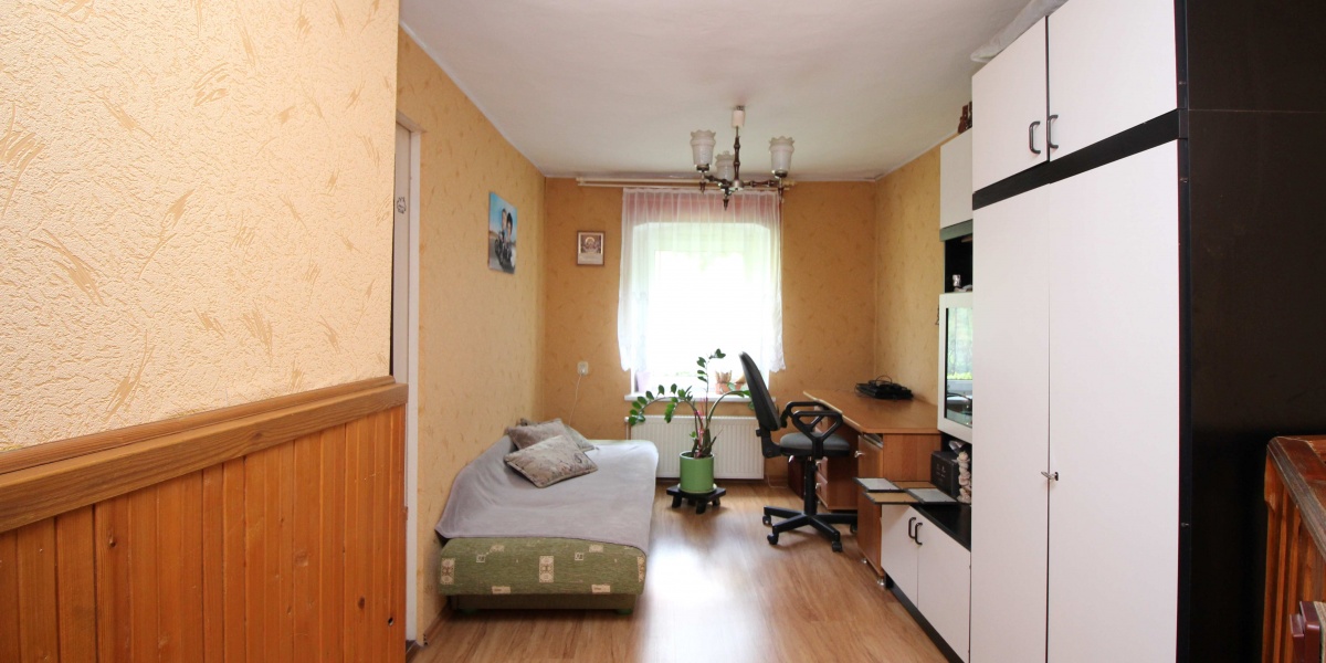 Wałbrzych, Podgórze, 8 Rooms Rooms,2 BathroomsBathrooms,Domy,Sprzedaż,Szkolna,1866