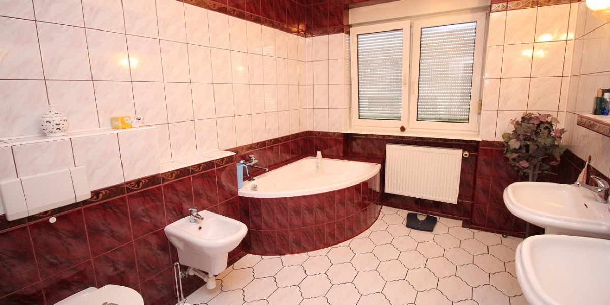 7 Rooms Rooms,2 BathroomsBathrooms,Domy,Sprzedaż,1876