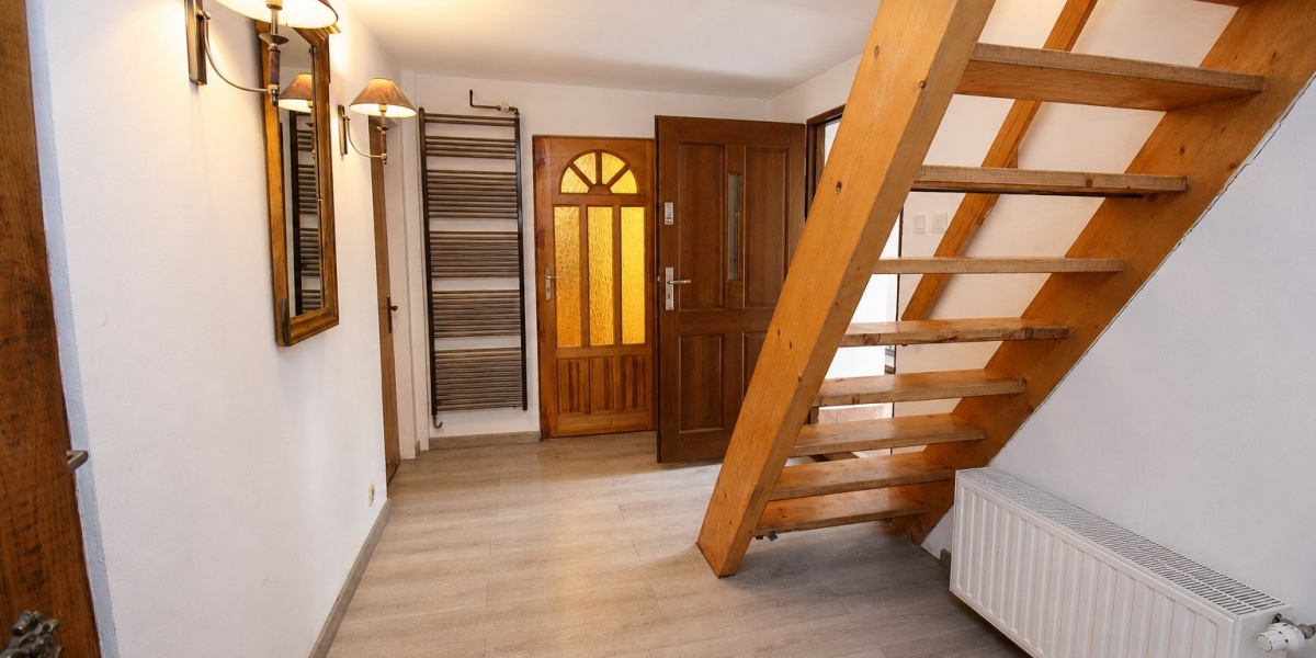 8 Rooms Rooms,2 BathroomsBathrooms,Domy,Sprzedaż,1878