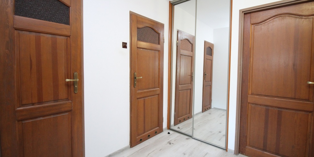 3 Rooms Rooms,1 BathroomBathrooms,Mieszkania,Sprzedaż,1895